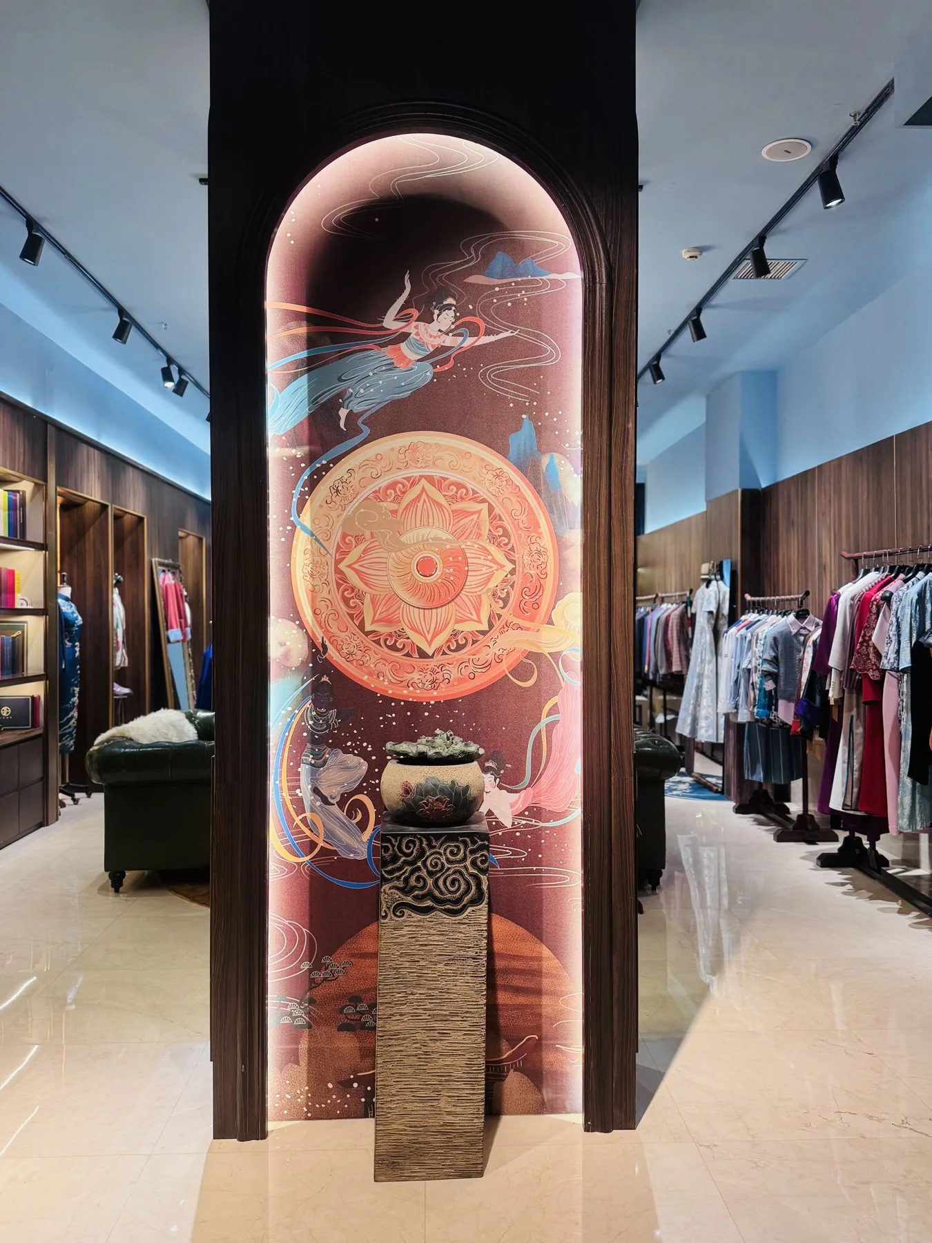 门店过道与装饰陈列